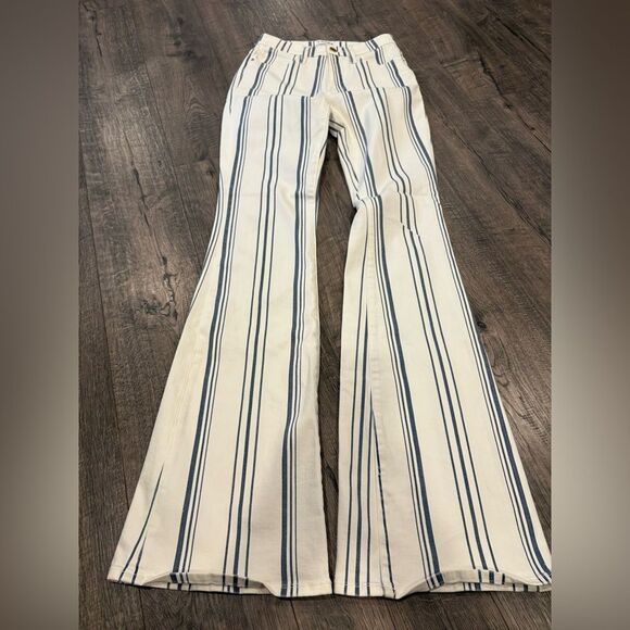 Frame Denim White and Blue Striped Flare Jeans - Picture 3 of 8